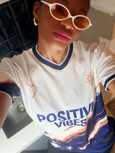 Load image into Gallery viewer, JERSEY POSITIVE VIBES Unisex White Drop 2
