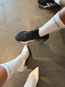 Basic Crew Cotton Socks -white AKHEALTHY